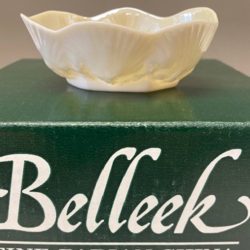 Belleek Shell Salt Cellar - Picture 4 of 4